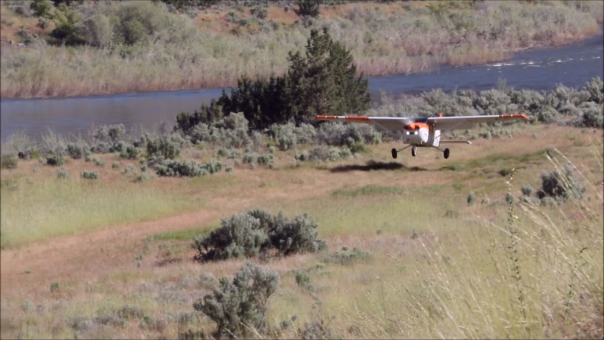 Video backcountry flying in a Cessna 182 Flight Training Central